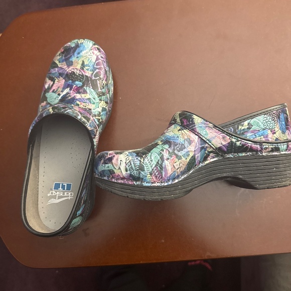 Dansko Shoes - Picture 2 of 2